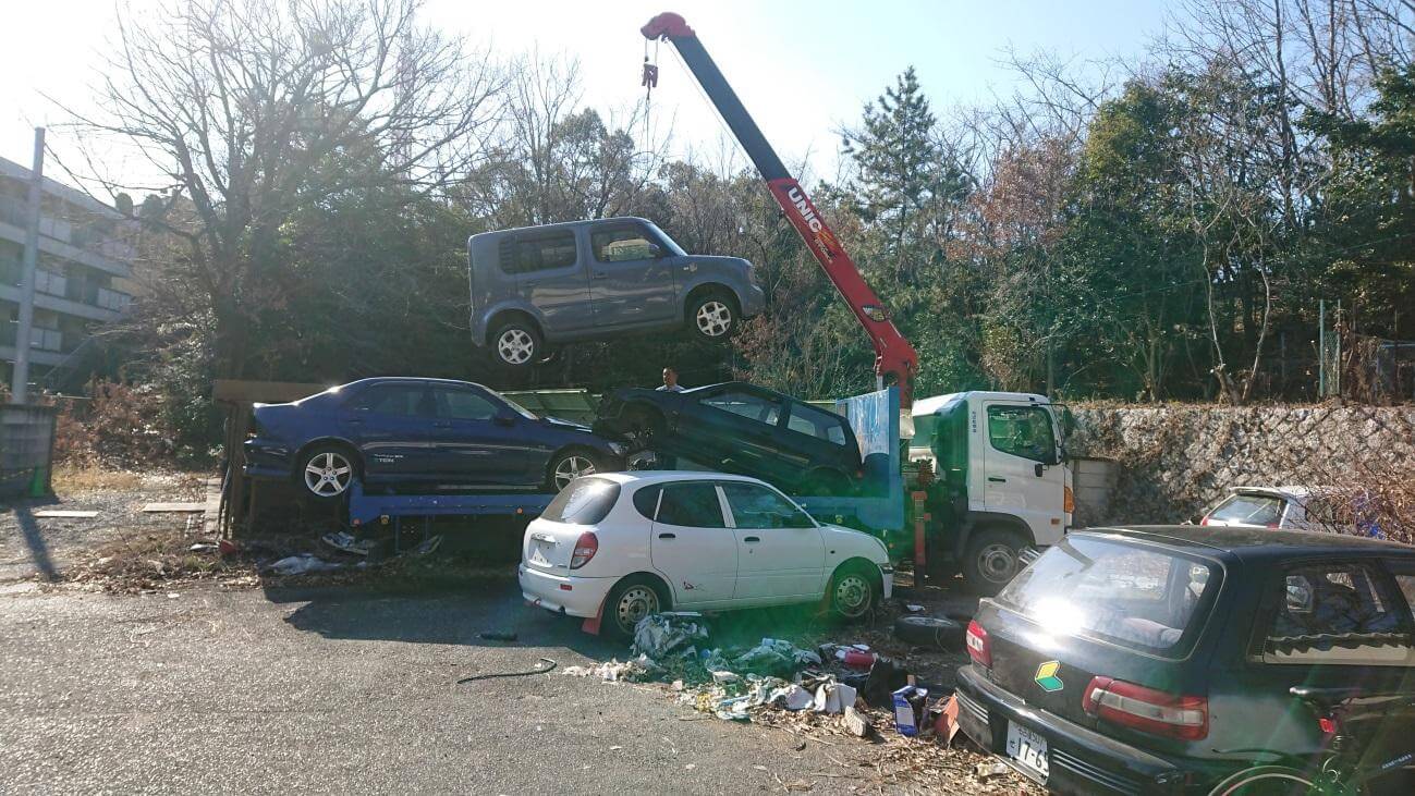 使用済車両積込み風景