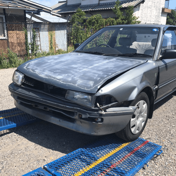 交通事故をおこして廃車になった車